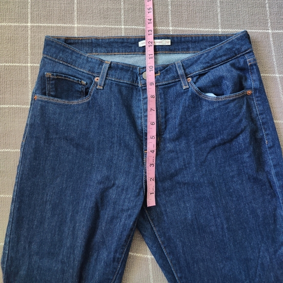 Levi's Classic Mid Rise Skinny Jeans - Picture 4 of 9